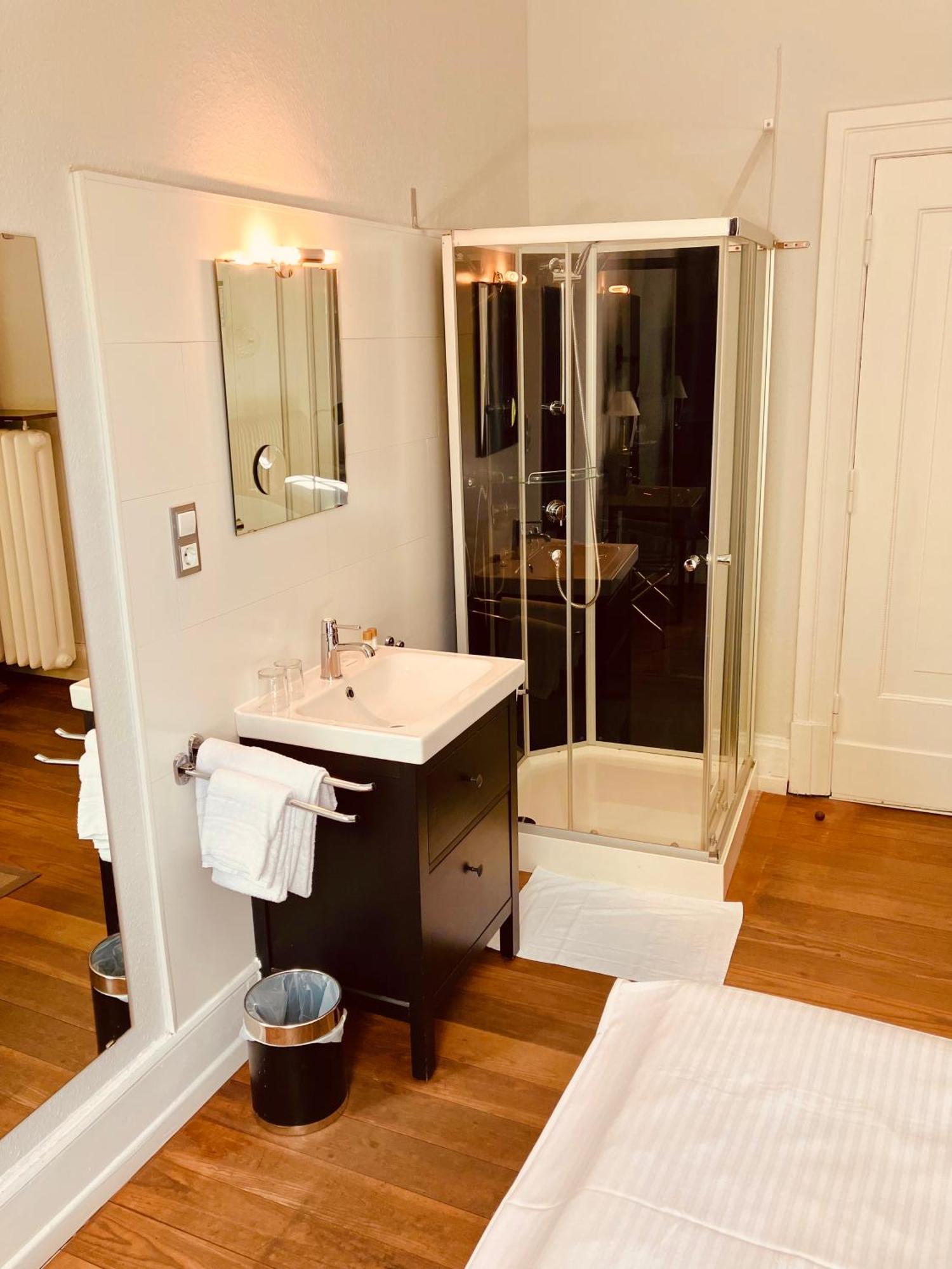 Hotel Amsterdam Hamburg Ngoại thất bức ảnh